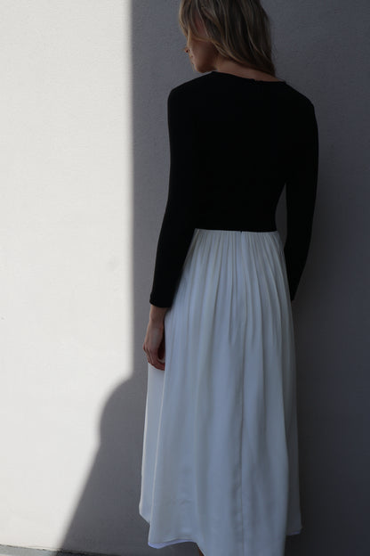 Black and White V-Waist Long Silk dress